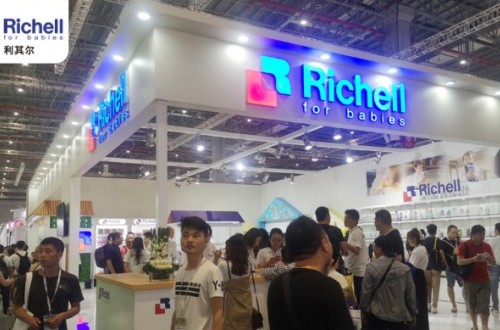 利其爾兒童水杯亮相CBME，引母嬰產品新風尚