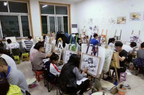 濟南畫室哪家好？為什么都選擇大藝畫室