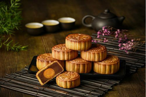 如何選購(gòu)到好吃的月餅？長(zhǎng)發(fā)月餅幫你省去煩惱？
