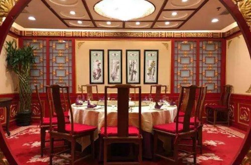 豐澤園飯莊美味常伴 以精致的美食純正的風(fēng)味服務(wù)客戶