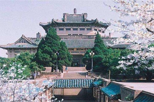 全國(guó)高校排行榜：中國(guó)十大花園式高校