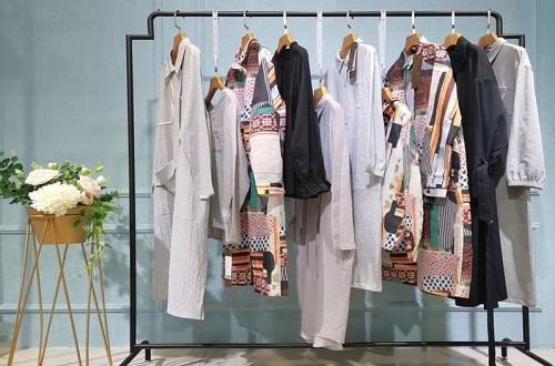 中老年高檔服裝品牌有哪些，中老年高檔服裝十大品牌介紹