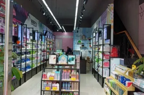 化妝工具加盟，選擇什么品牌的彩妝工具店加盟比較好？