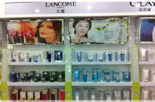 想開個(gè)化妝品店 化妝品店怎么挑選加盟品牌
