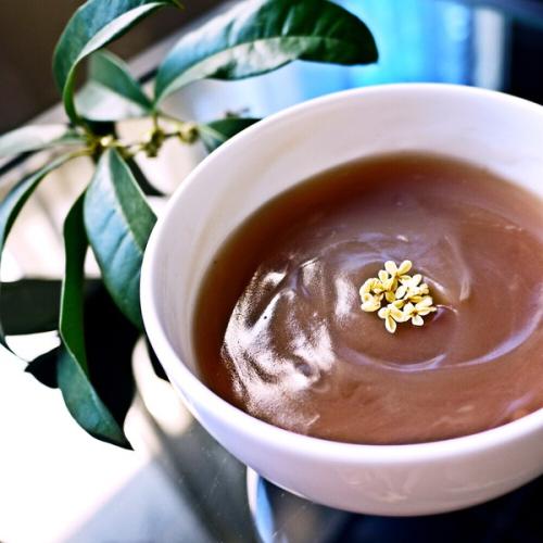 藕粉的營(yíng)養(yǎng)價(jià)值有哪些 女性吃藕粉有哪些好處