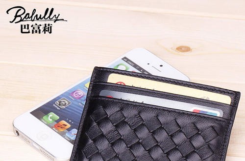 巴富莉皮具：品牌樹形象，品質(zhì)得人心