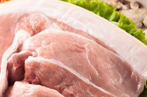 家佳康致力打造品質(zhì)高端、安全放心、健康營養(yǎng)肉品