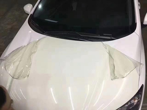 哪些因素導(dǎo)致了隱形車衣傷車漆？ 