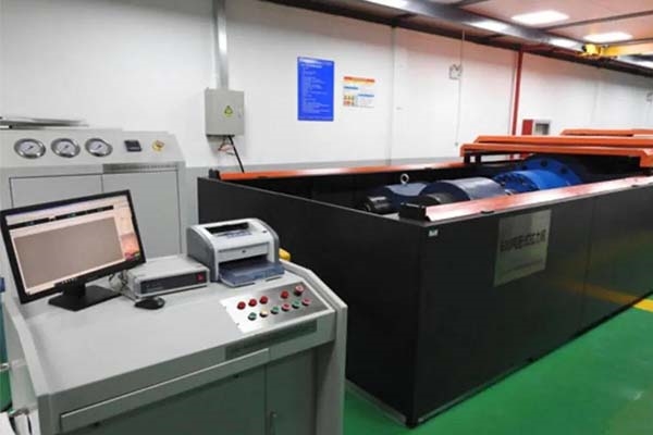 國內首臺大規(guī)格螺栓試驗機調試成功