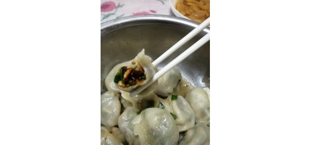 打造自己的品牌效應(yīng)，做自己的代言人。